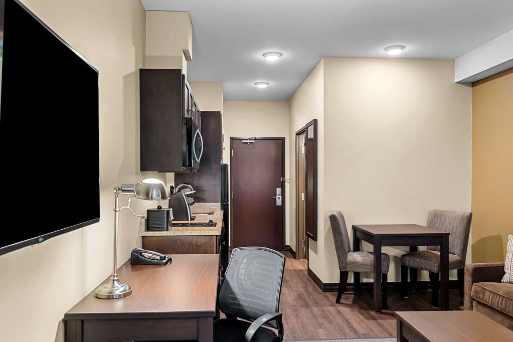 Images Best Western Plus Lacombe Inn & Suites