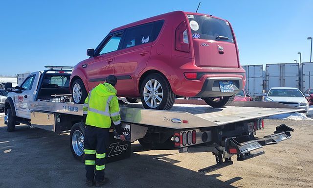 D & D 24 Hour Towing and Complete Auto Repair Appleton (920)739-0802