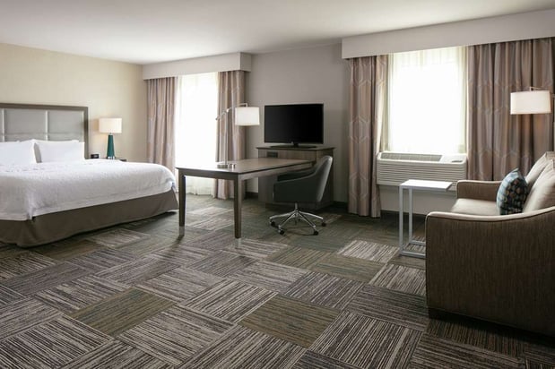 Images Hampton Inn & Suites Hudson