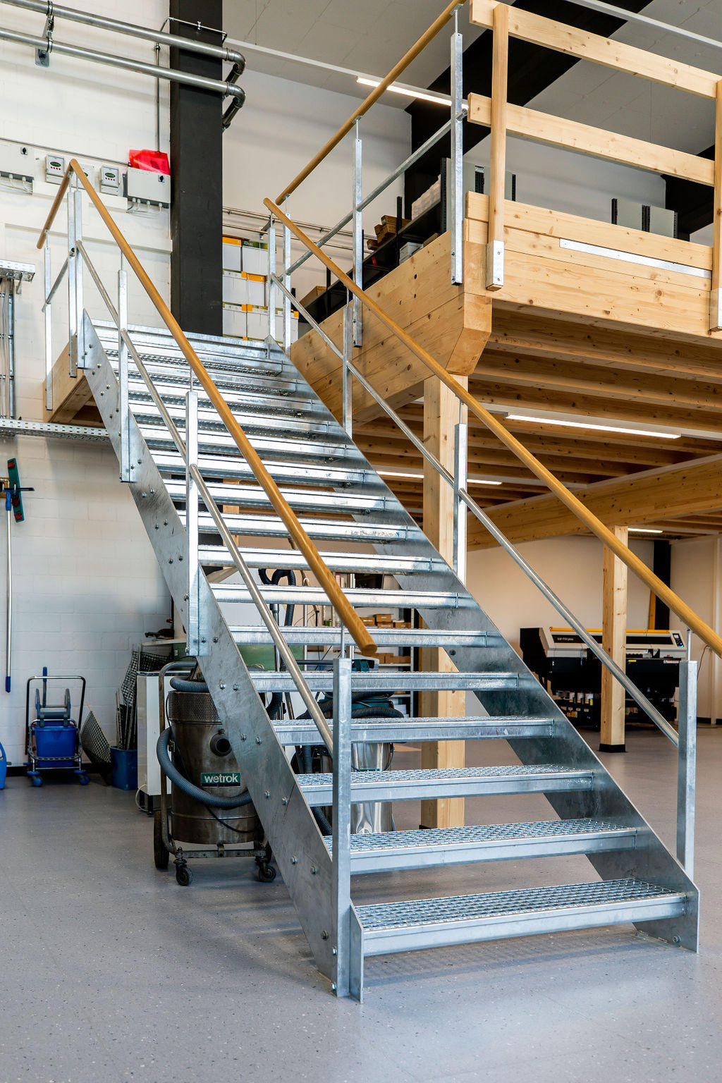 Hitz Holzbau AG, Industriestrasse 11 in Neuheim