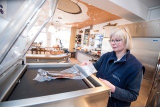 Fischerei Schlamp, Seestrasse 41 in Herrsching