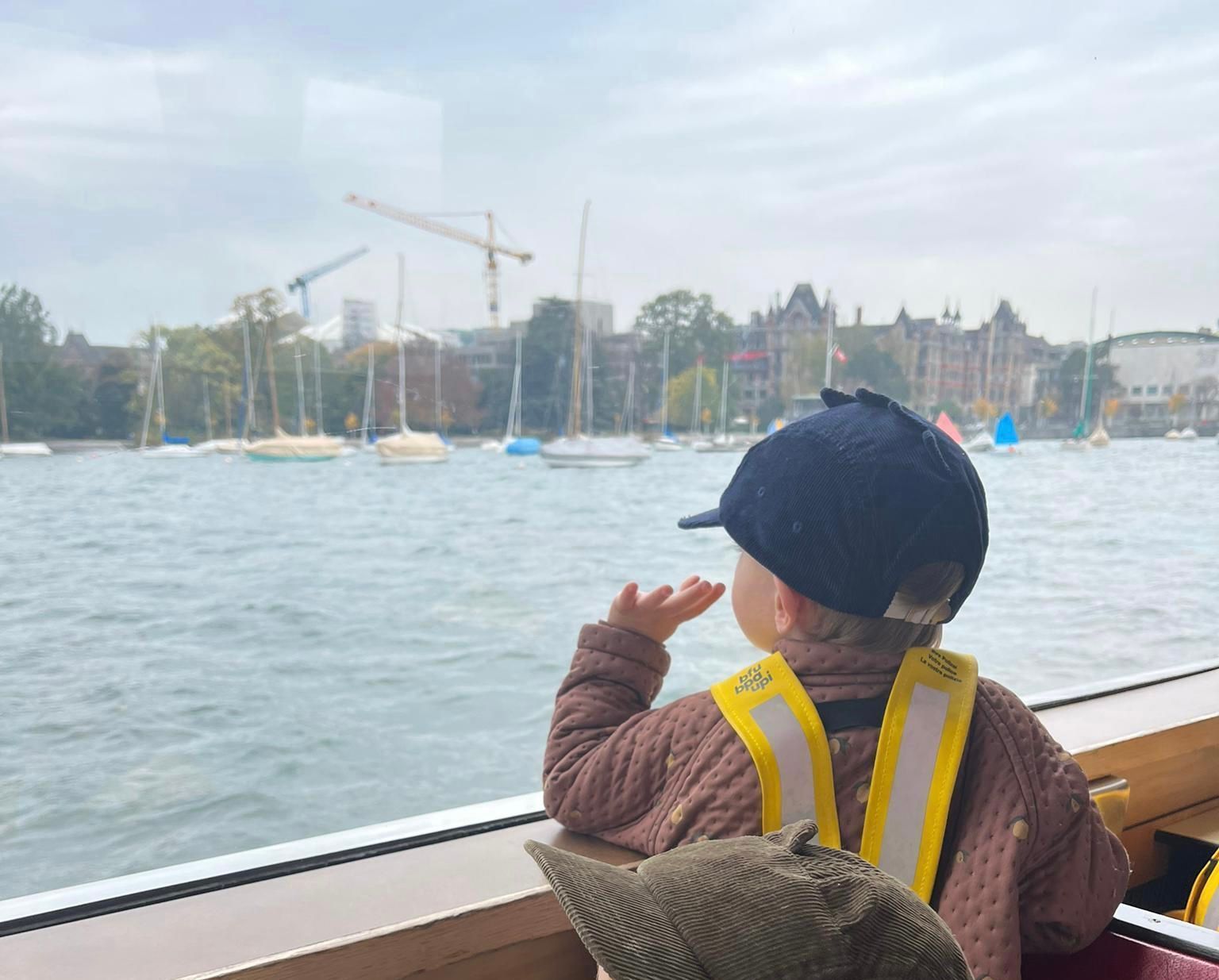 Apfelblüte Kinderkrippe Zürich - Witikon, Witikonerstrasse 311B in Zürich