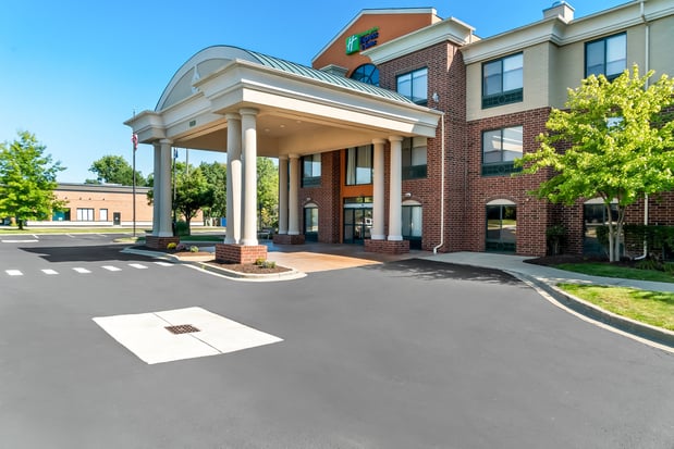 Images Holiday Inn Express & Suites Detroit-Novi by IHG