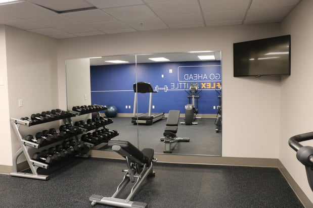 Images Holiday Inn Express & Suites Marquette by IHG