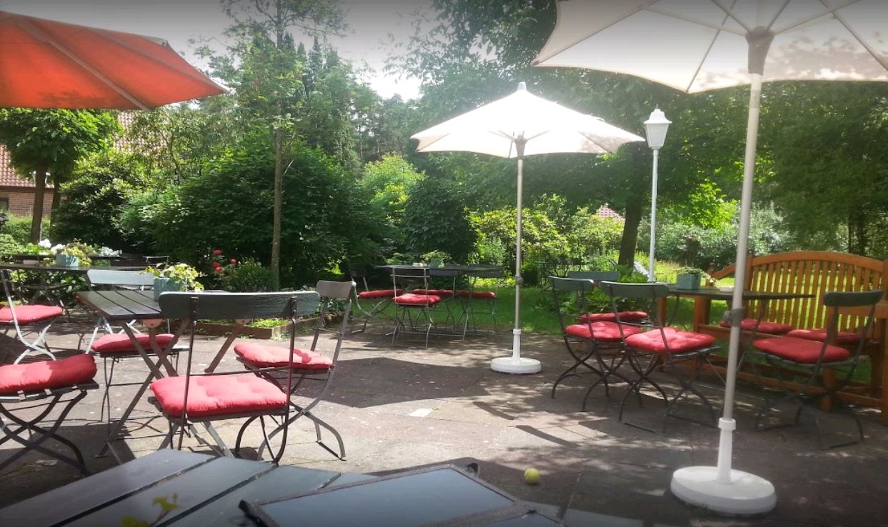 Café Unter'm Vogelbeerbaum, Nienburger 5 in Hambühren