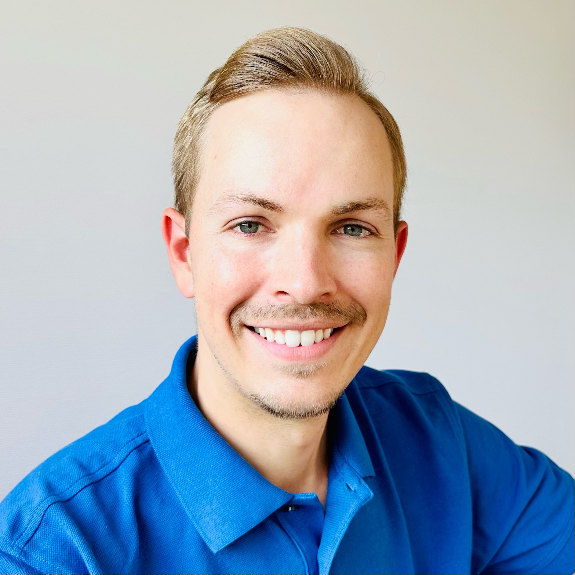 Bilder Zahnarzt Dr. med. dent. Philippe Deggeller