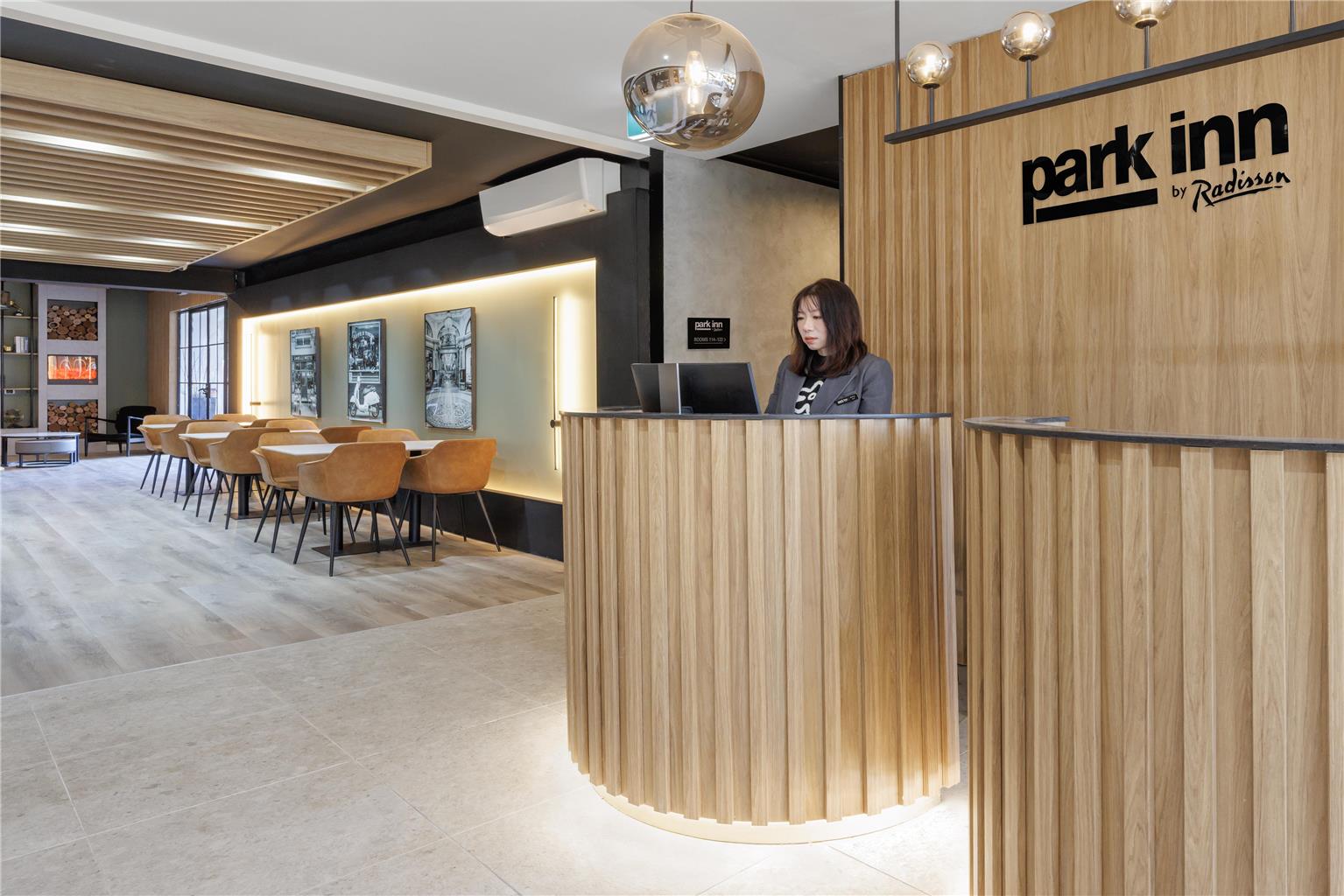 Images Park Inn by Radisson Melbourne Carlton