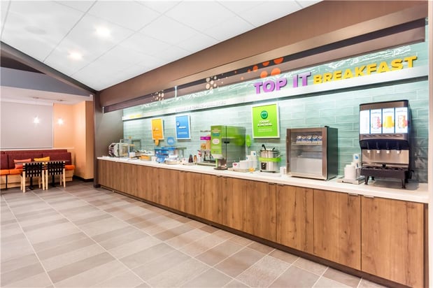 Images Tru by Hilton Pensacola I-10 North Davis Highway