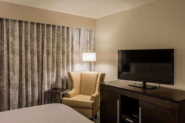Images Hampton Inn & Suites Jackson Downtown-Coliseum