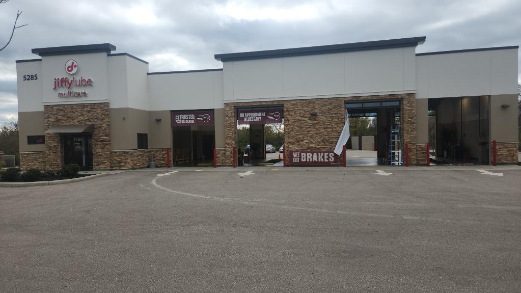 Jiffy Lube Oil Change Image