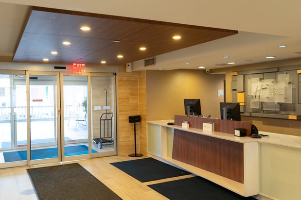 Images Holiday Inn Express Queens - Maspeth by IHG