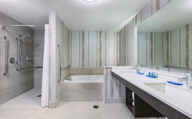 Images Holiday Inn Express & Suites Eugene Downtown - University by IHG