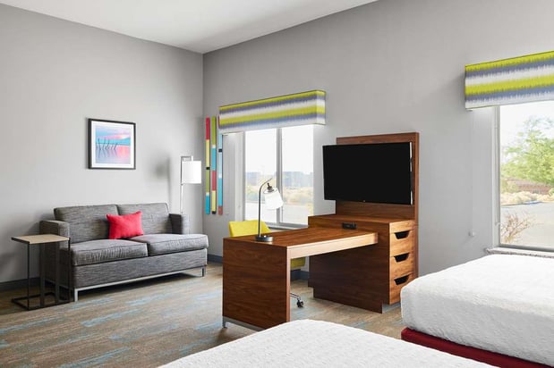 Images Hampton Inn & Suites Ridgecrest