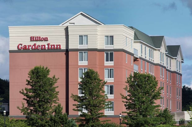 Images Hilton Garden Inn Auburn Riverwatch