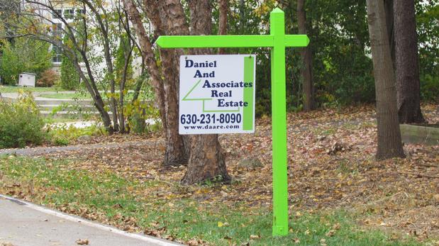 Images Daniel & Associate Real Estate