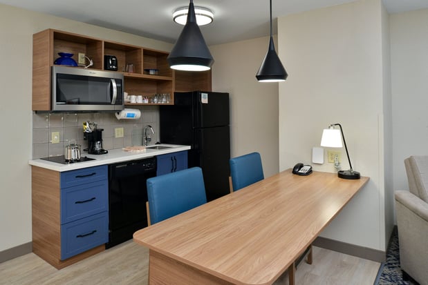 Images Candlewood Suites Kansas City Northeast by IHG