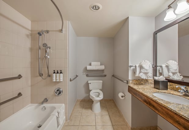 Images Crowne Plaza San Diego - Mission Valley by IHG