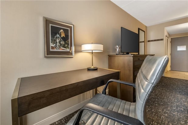 Images Best Western Plus The Normandy Inn & Suites