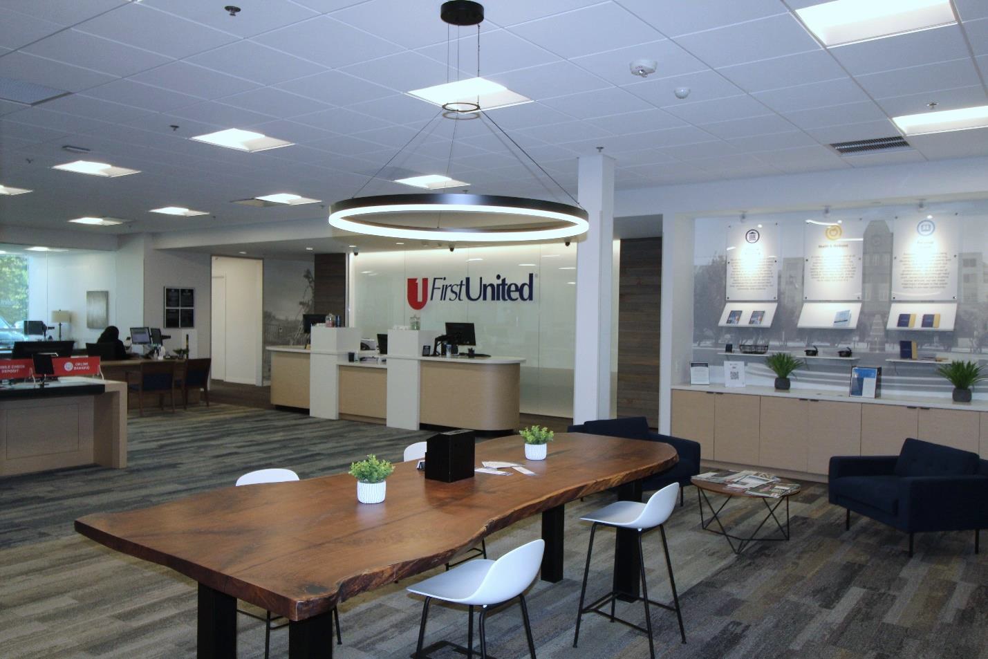 First United Bank - Frisco Preston - interior customer seating area