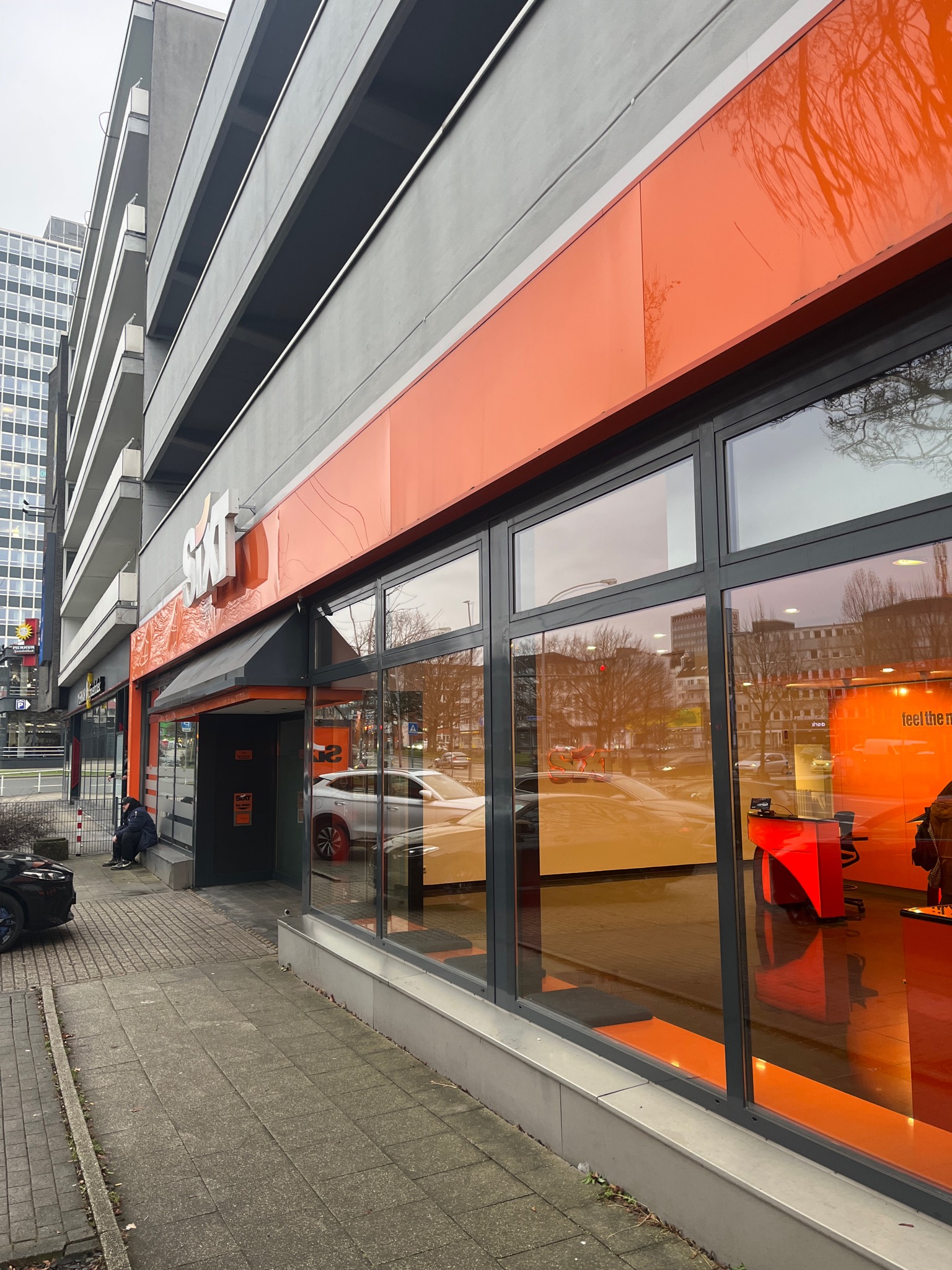 SIXT Auto- und Transportervermietung Essen Limbecker Platz, Ostfeldstr. 9 in Essen