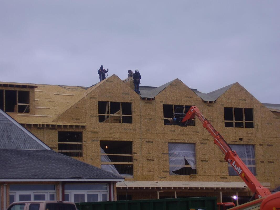 Darling and Son's Roofing Image