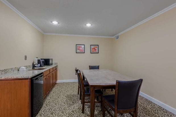 Images Best Western Plus Wooster Hotel & Conference Center