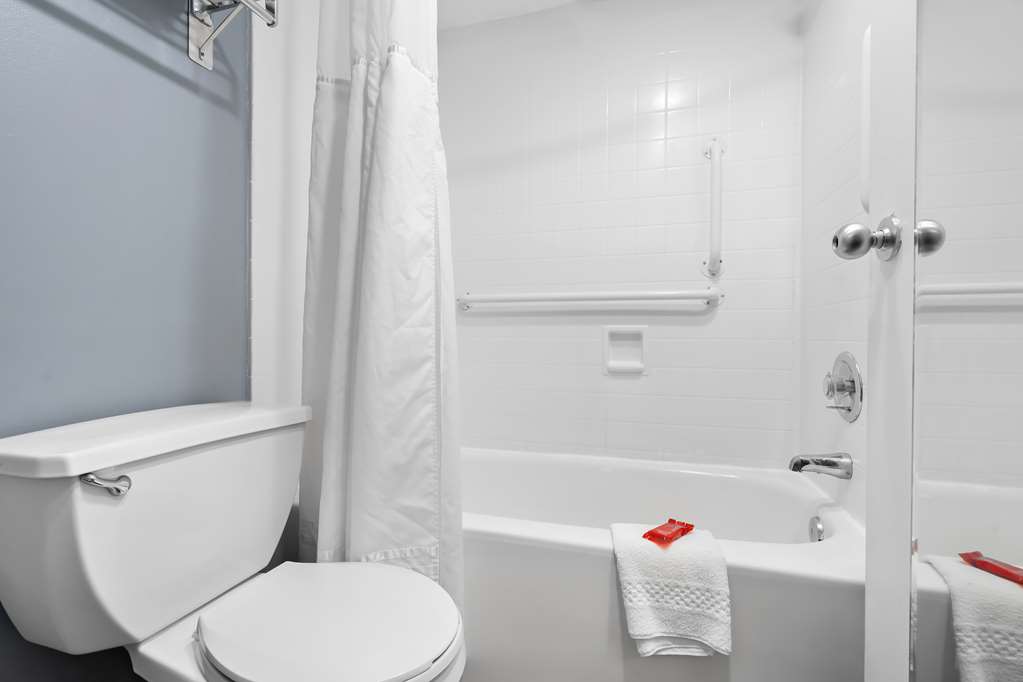 BW SureStay Plus Wilmington DE DoubleBeds