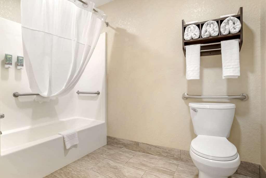 ADA Double Tub