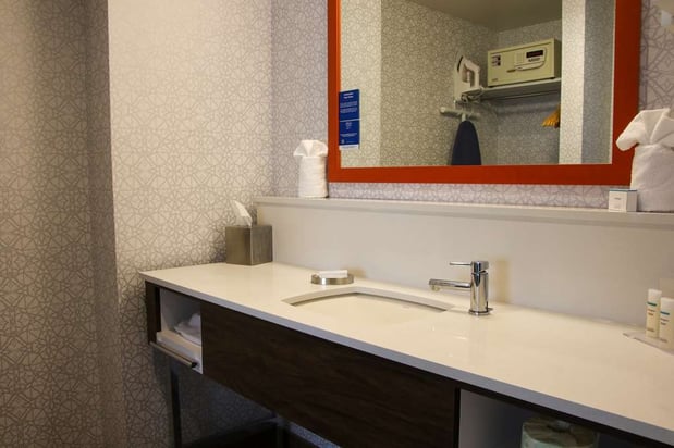 Images Hampton Inn & Suites Olean
