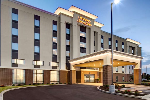 Images Hampton Inn & Suites Syracuse North Airport Area