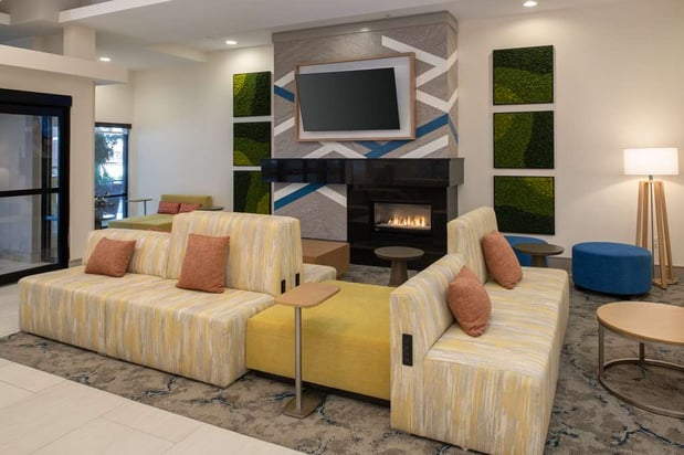 Images Hilton Garden Inn Tacoma Downtown