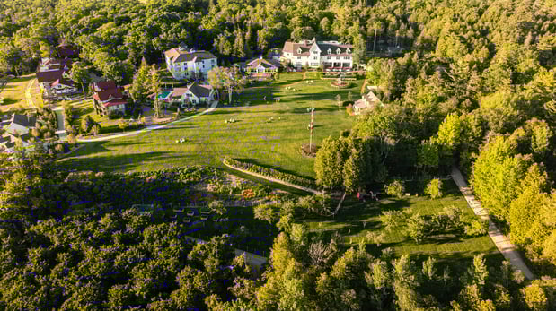 Images The Inn at Stonecliffe