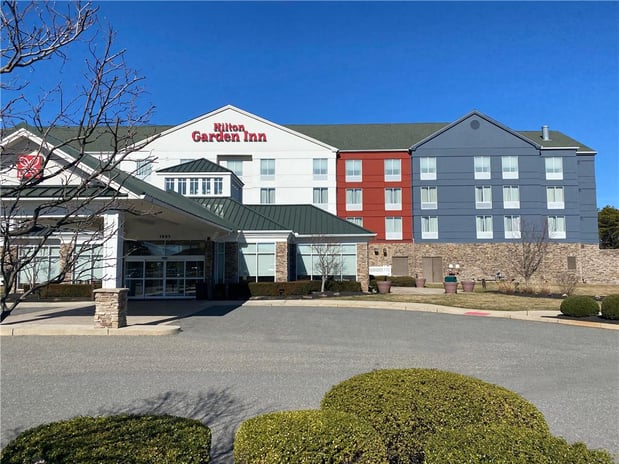 Images Hilton Garden Inn Lakewood
