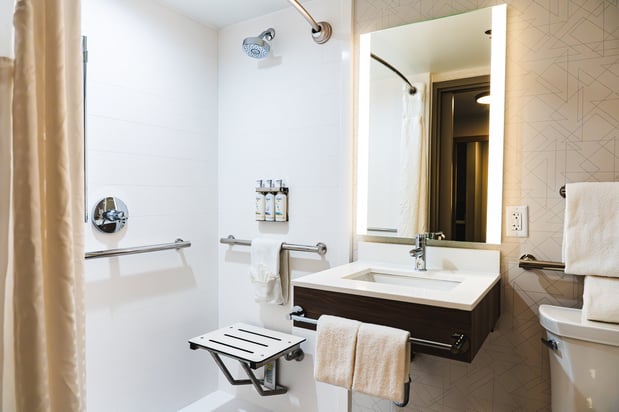 Images Holiday Inn Express Frazer-Malvern by IHG