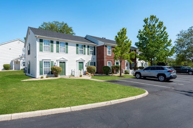 Images Eastpointe Lakes Apartments and Townhomes