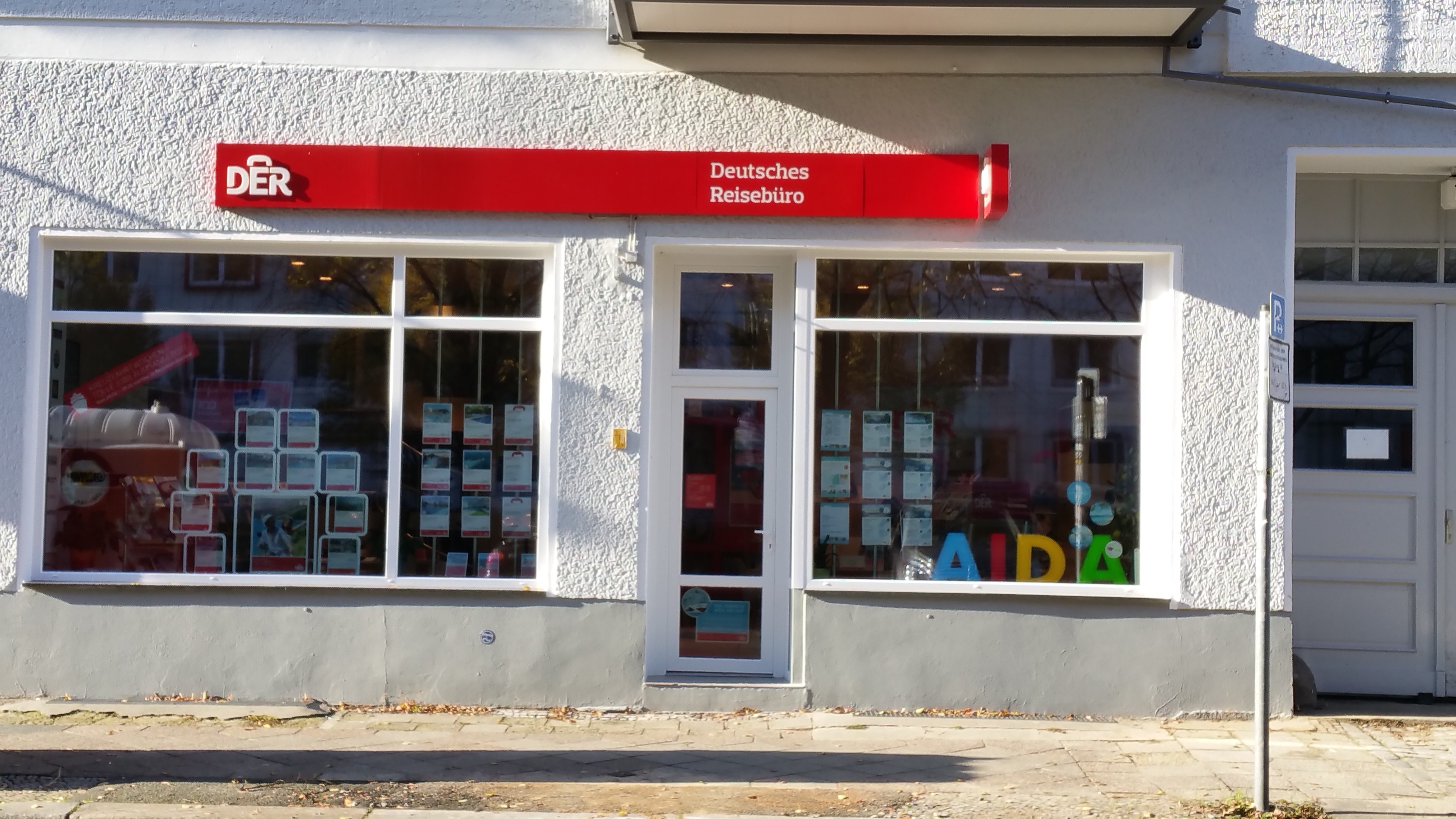Bild 1 DERTOUR Reisebüro in Berlin