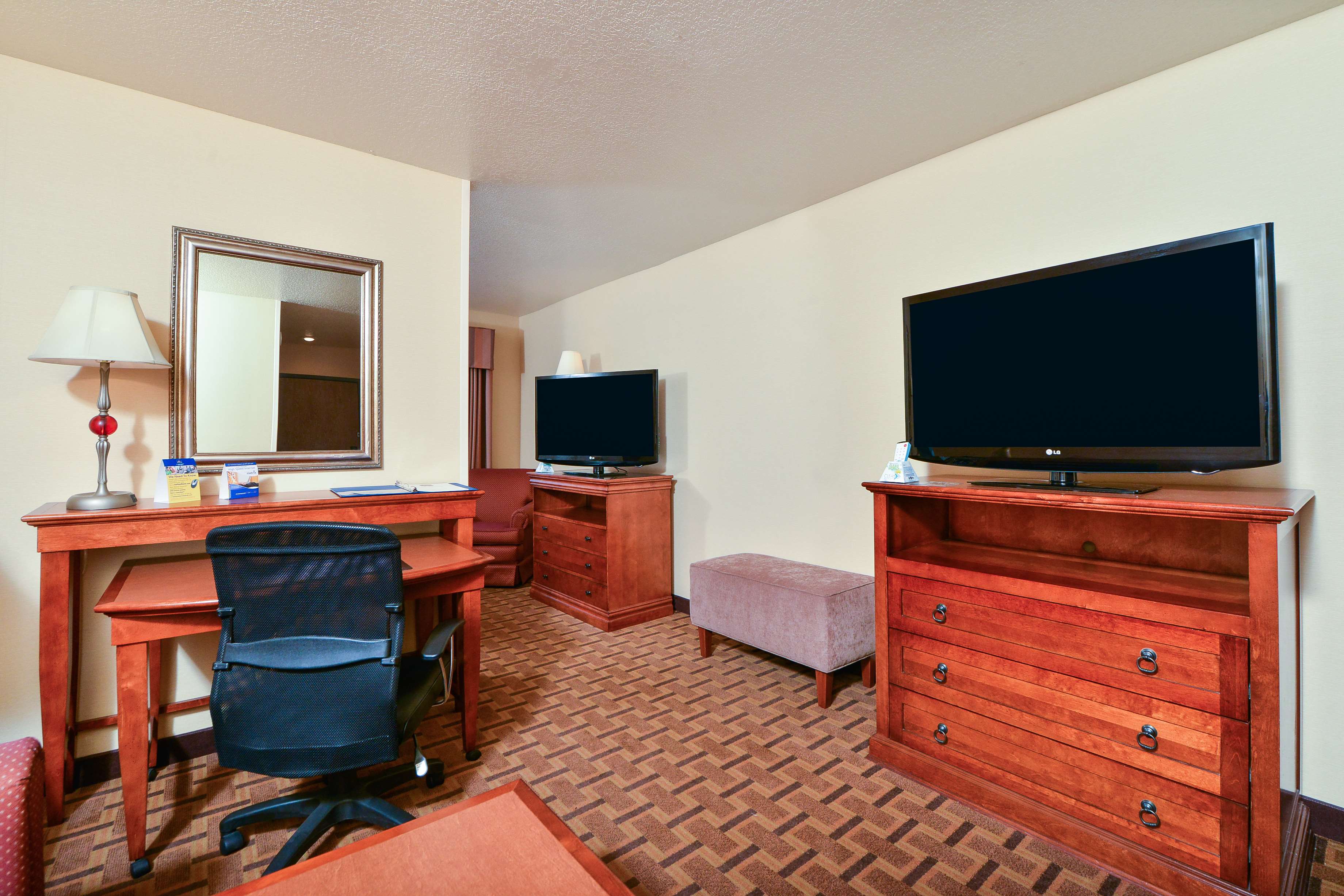 Queen Suite