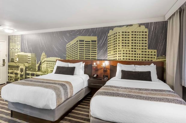 Images Best Western Plus Milwaukee West