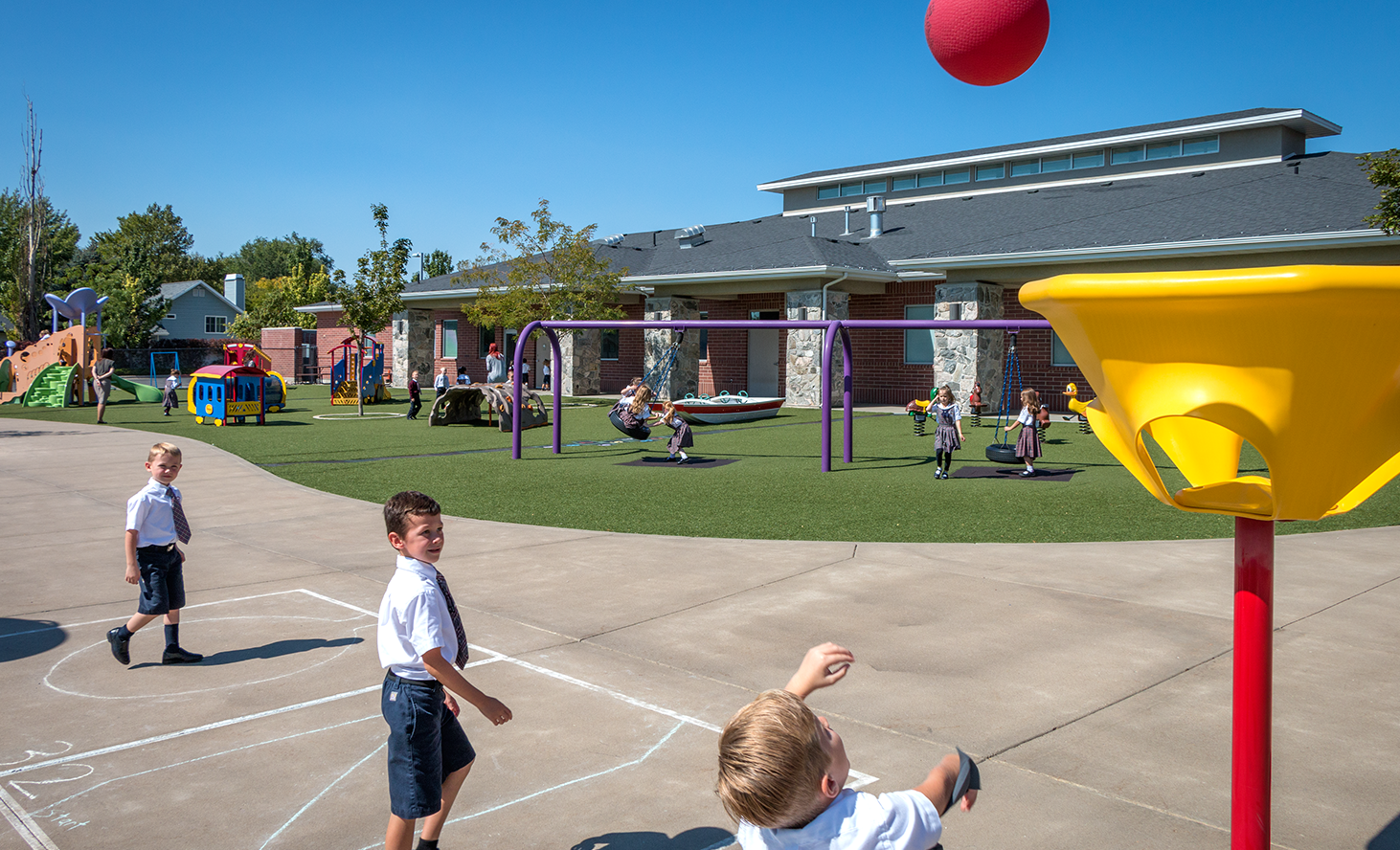 Challenger’s Farmington private school is located just north of Lagoon Amusement Park in picturesque Davis County. You’ll be drawn to the family feel of our campus, our happy and hardworking staff, and our clean, bright, and organized classrooms and grounds.