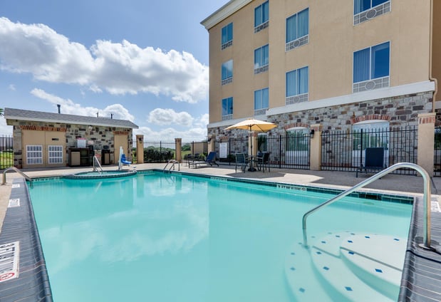 Images Holiday Inn Express & Suites San Antonio - Brooks City Base by IHG