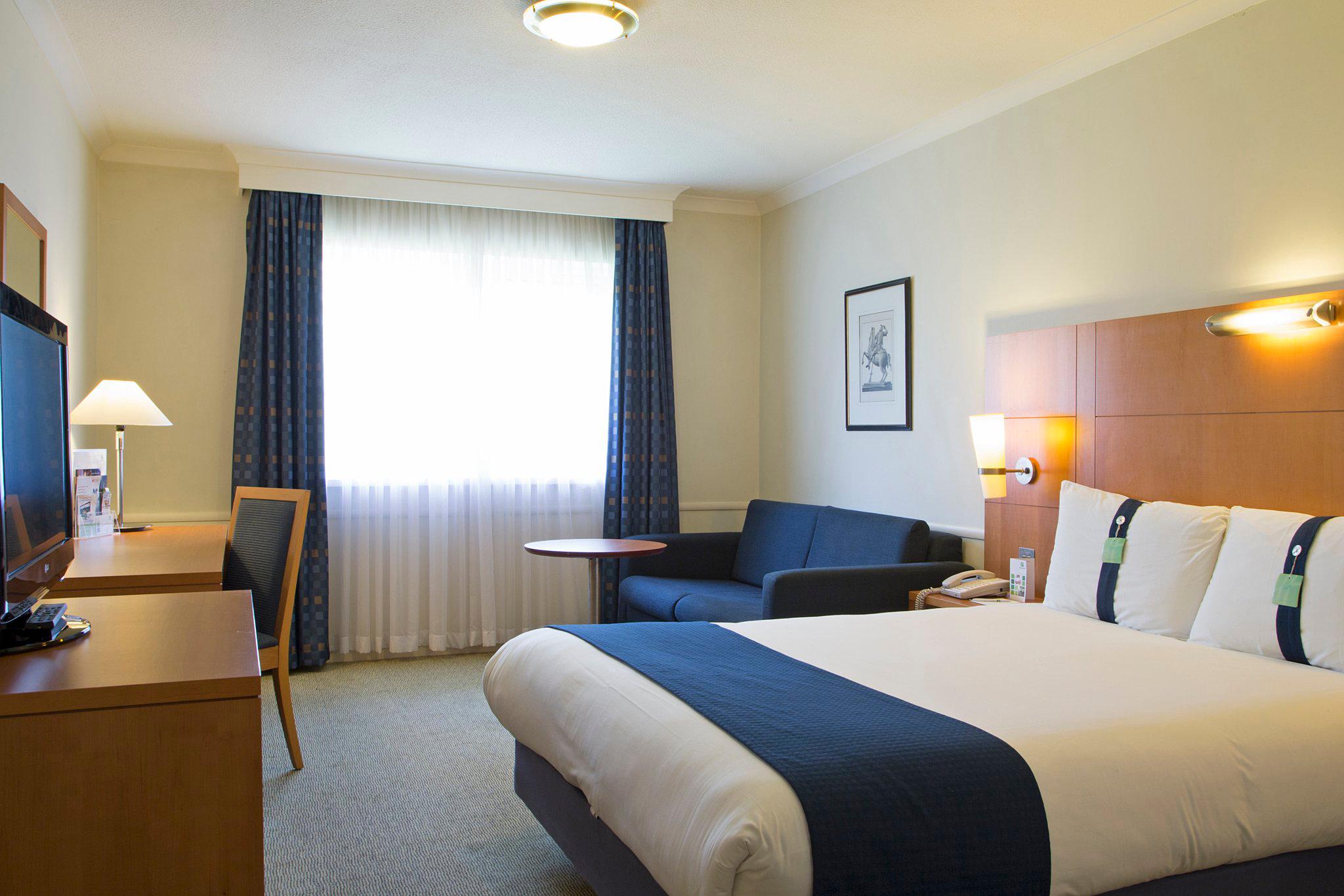 Images Holiday Inn Guildford, an IHG Hotel