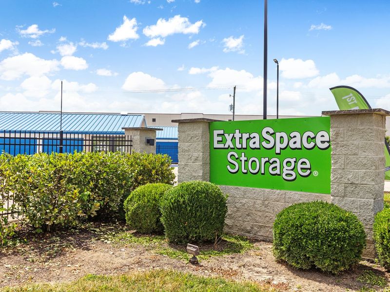 Beauty Image - Storage Express at 330 S Garoffolo Blvd, Lebanon, IN 46052
