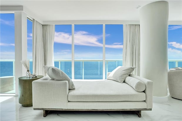 Images Beach House Fort Lauderdale, a Hilton Resort