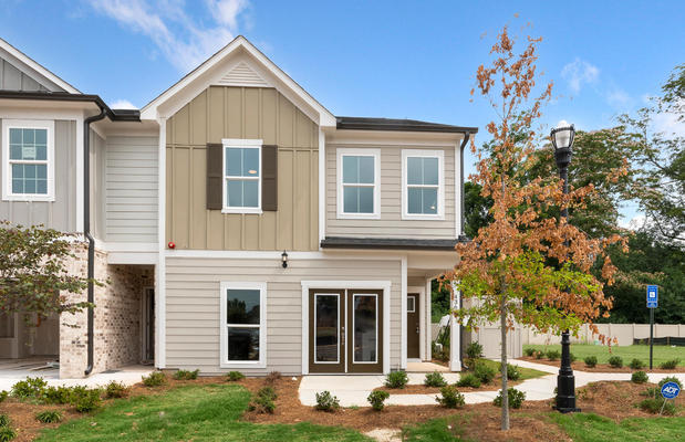 Images 521 Atlanta by Pulte Homes