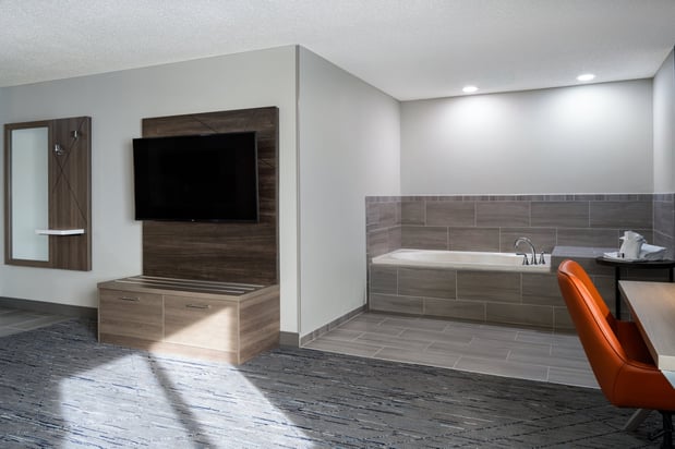 Images Holiday Inn Express & Suites Midwest City by IHG