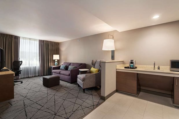 Images Hilton Garden Inn Springfield, NJ