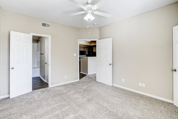 Images Saxony at Chase Oaks Apartments
