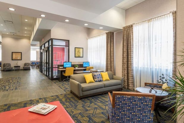 Images Hampton Inn & Suites Tulsa Downtown