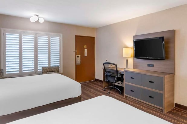 Images Best Western Plus Stovall's Inn