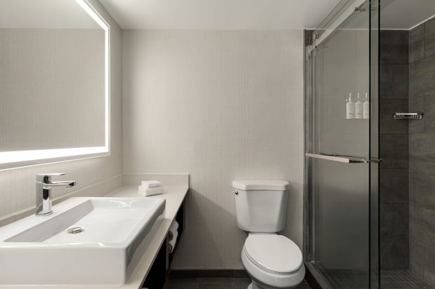 Images Holiday Inn Virginia Beach - Norfolk by IHG